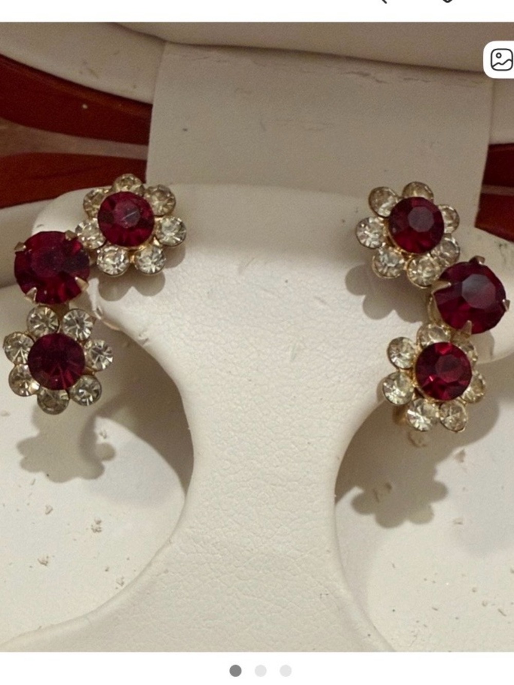 Vintage Ruby and Gold Flower Clip Earrings - Picture 4 of 4